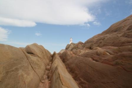 Tief gefurchte Felsen